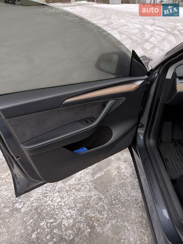 Позашляховик / Кросовер Tesla Model Y 2022 в Харкові