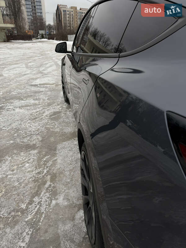 Позашляховик / Кросовер Tesla Model Y 2022 в Харкові