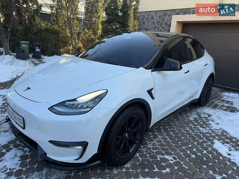 Внедорожник / Кроссовер Tesla Model Y 2021 в Львове