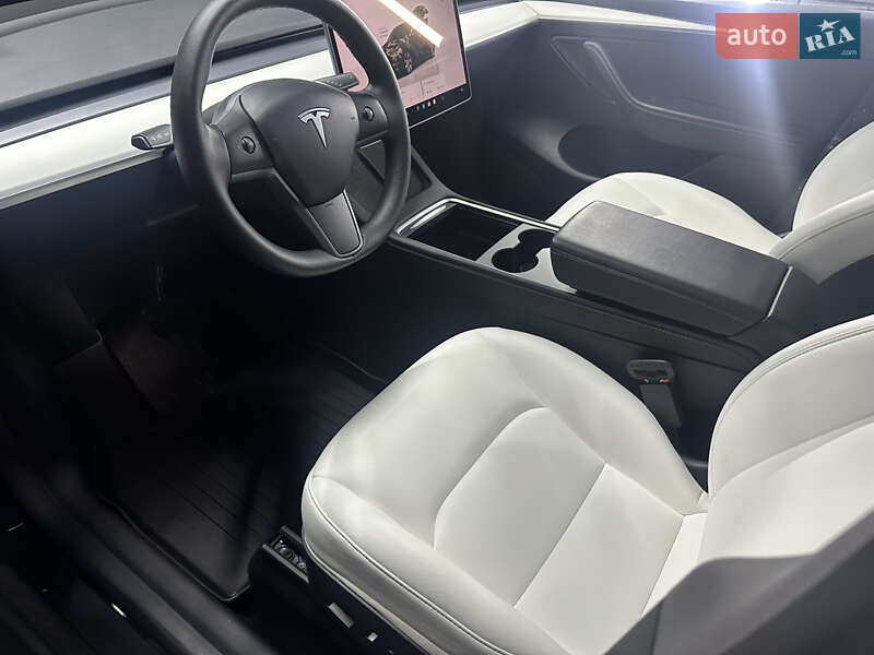Внедорожник / Кроссовер Tesla Model Y 2022 в Днепре