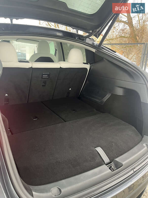 Внедорожник / Кроссовер Tesla Model Y 2023 в Львове