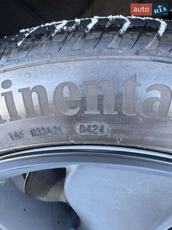 Позашляховик / Кросовер Tesla Model Y 2024 в Дніпрі