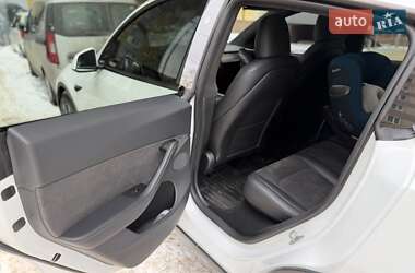 Внедорожник / Кроссовер Tesla Model Y 2024 в Киеве