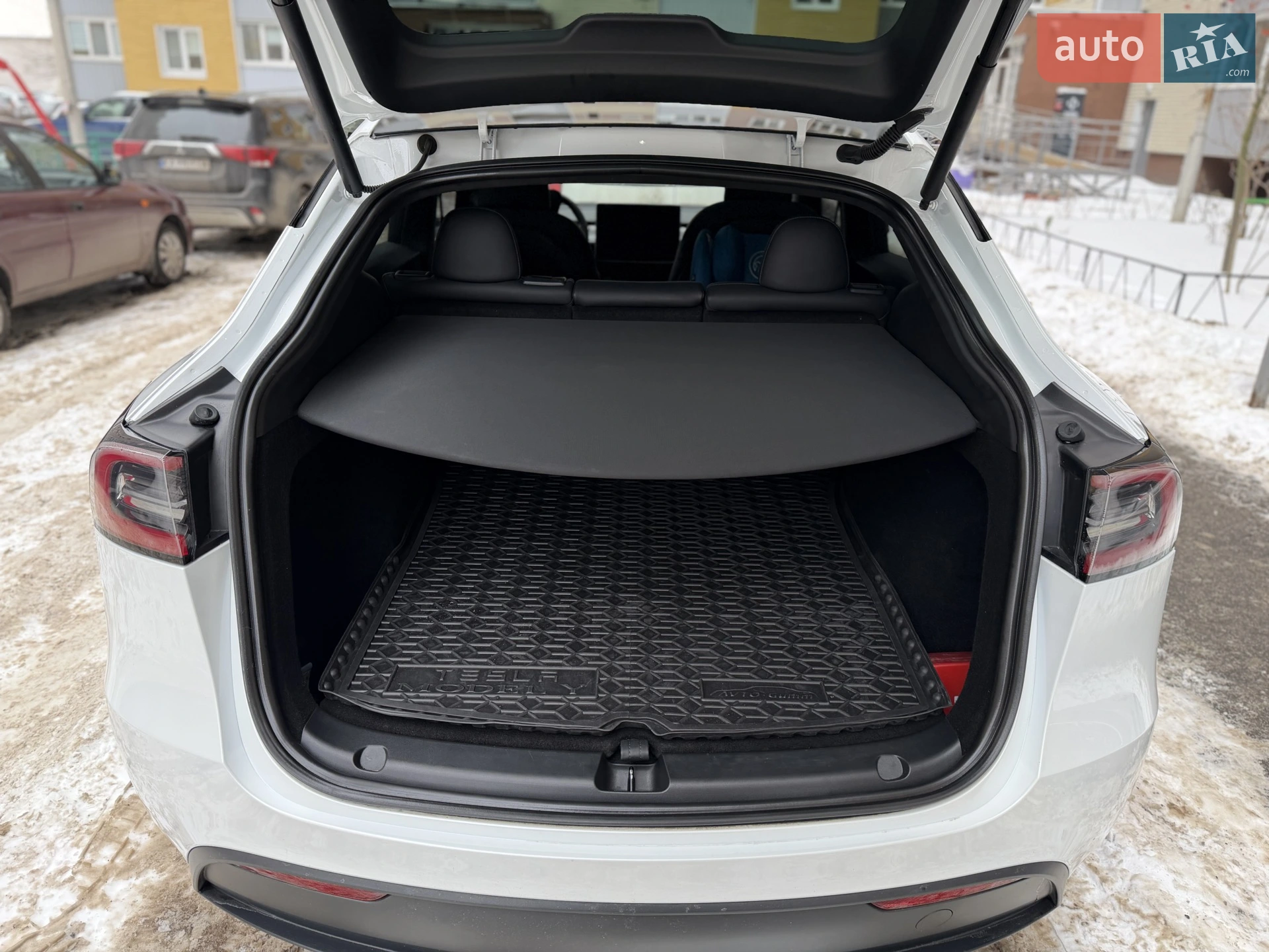 2024 Tesla Model Y - мініатюра 37