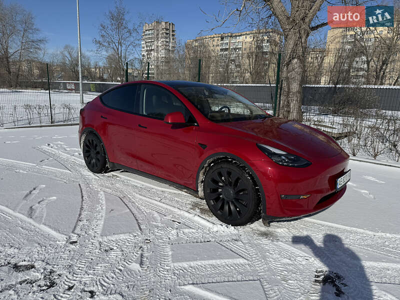 Tesla Model Y 2023