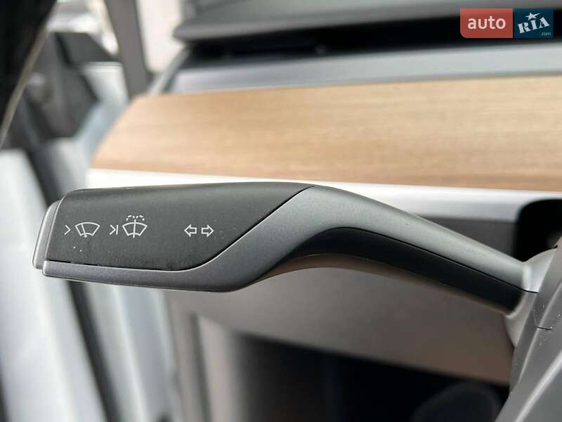 Позашляховик / Кросовер Tesla Model Y 2020 в Львові