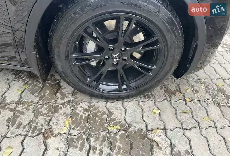 Позашляховик / Кросовер Tesla Model Y 2022 в Львові