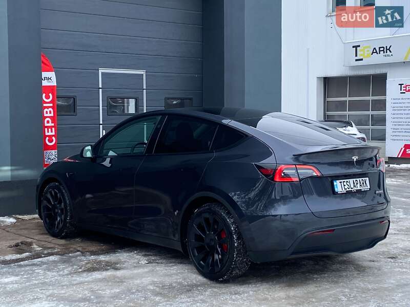Внедорожник / Кроссовер Tesla Model Y 2024 в Киеве