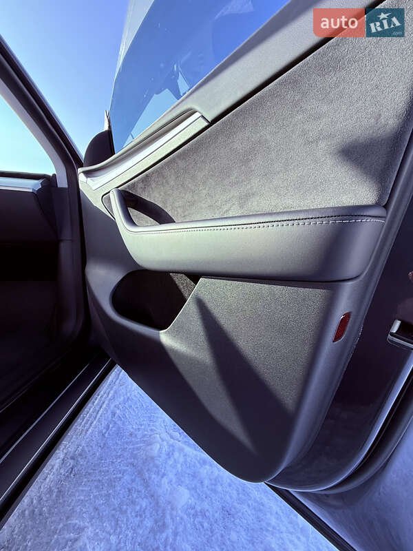 Позашляховик / Кросовер Tesla Model Y 2023 в Харкові