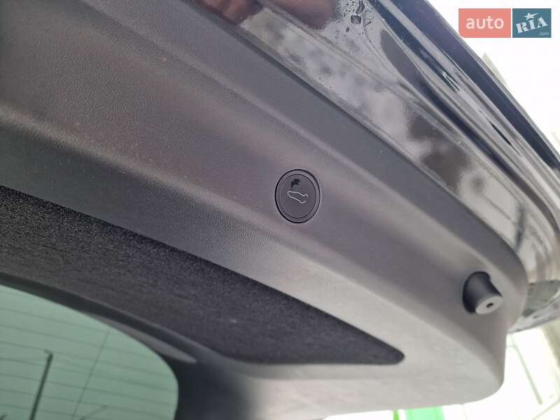 Внедорожник / Кроссовер Tesla Model Y 2022 в Хмельницком