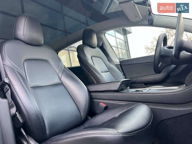 Позашляховик / Кросовер Tesla Model Y 2022 в Івано-Франківську