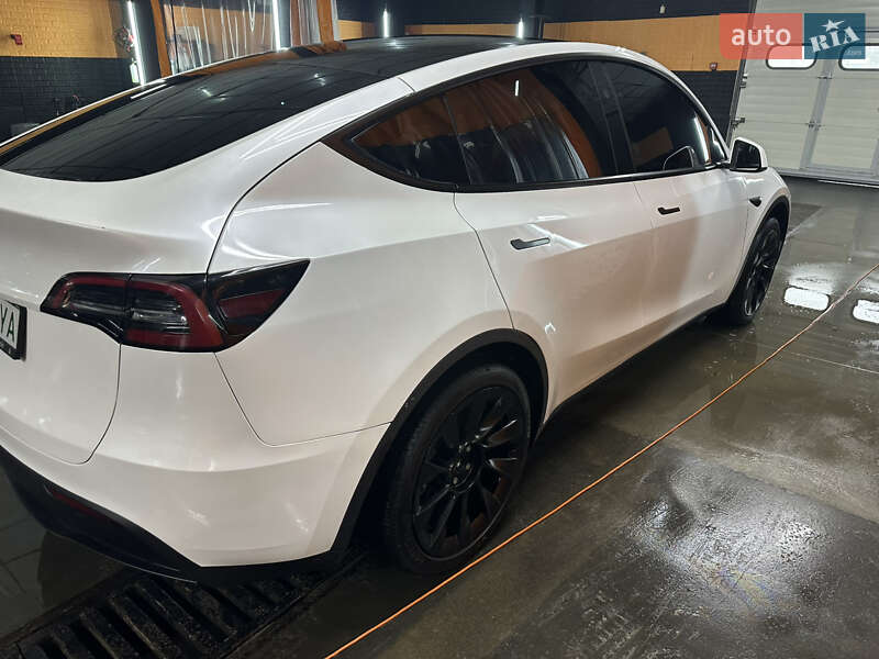 Внедорожник / Кроссовер Tesla Model Y 2024 в Днепре