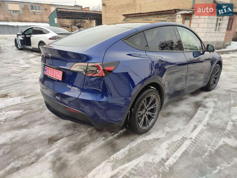 Внедорожник / Кроссовер Tesla Model Y 2024 в Киеве фото 6 Внедорожник / Кроссовер Tesla Model Y 2024 в Киеве