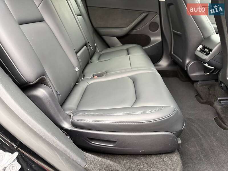 Внедорожник / Кроссовер Tesla Model Y 2024 в Днепре