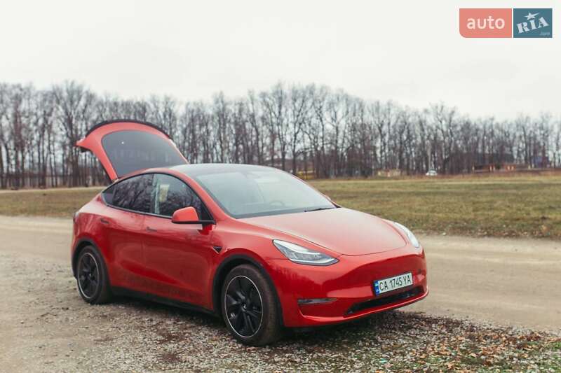 Внедорожник / Кроссовер Tesla Model Y 2020 в Умани