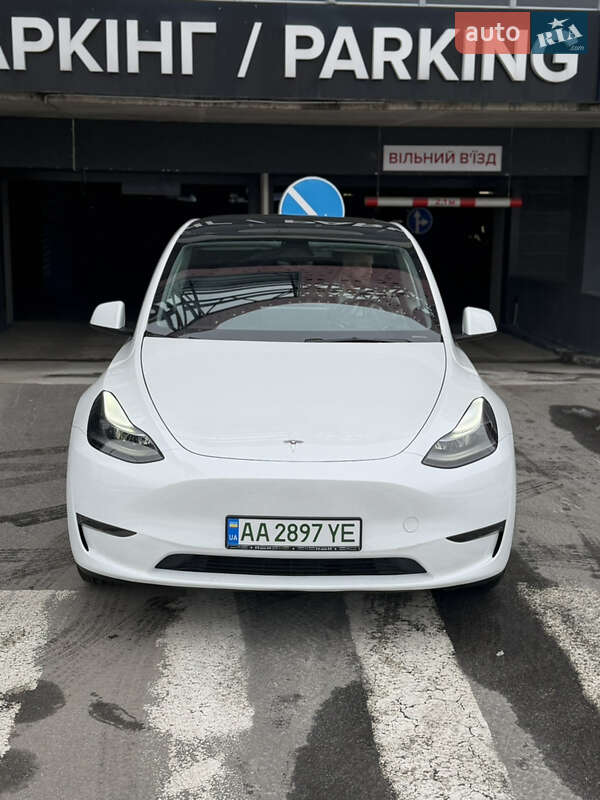 Позашляховик / Кросовер Tesla Model Y 2024 в Києві фото Позашляховик / Кросовер Tesla Model Y 2024 в Києві
