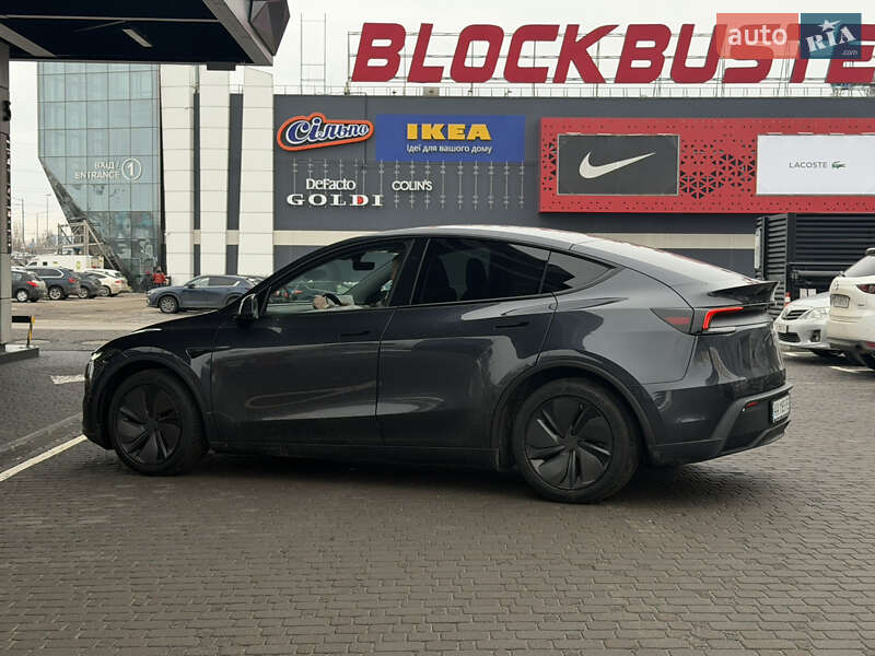 Внедорожник / Кроссовер Tesla Model Y 2025 в Киеве фото 7 Внедорожник / Кроссовер Tesla Model Y 2025 в Киеве