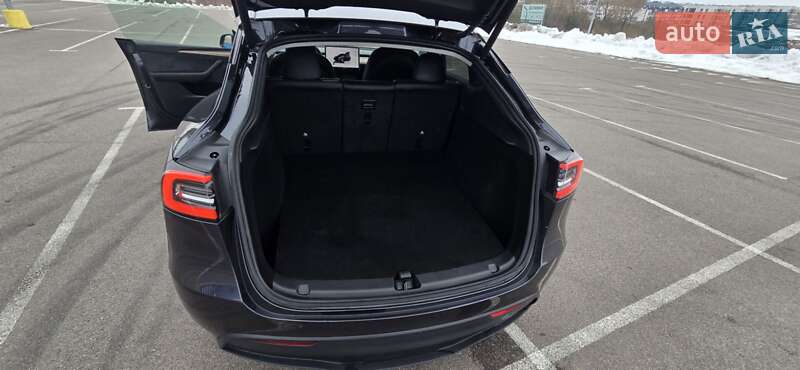 Позашляховик / Кросовер Tesla Model Y 2024 в Рівному