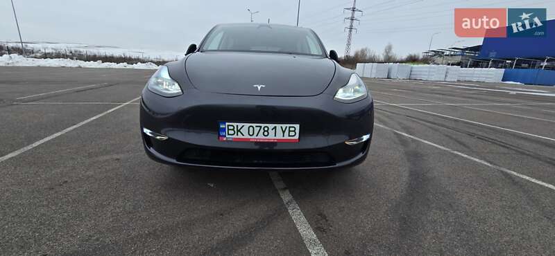 Позашляховик / Кросовер Tesla Model Y 2024 в Рівному