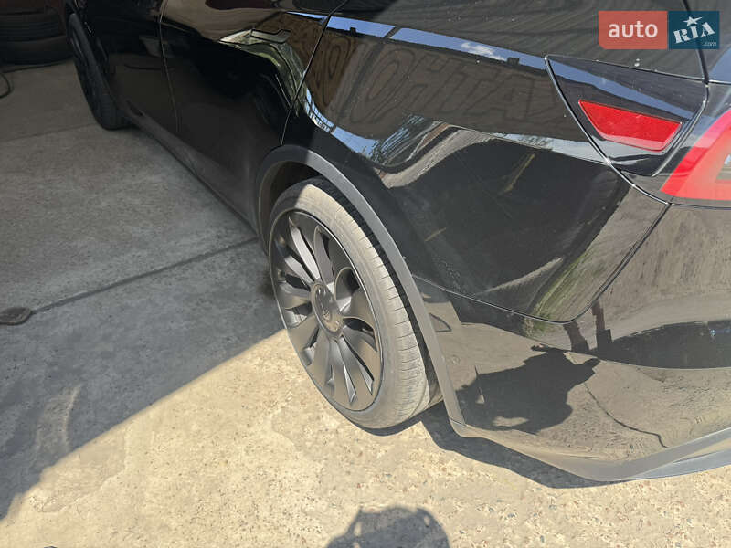 Позашляховик / Кросовер Tesla Model Y 2021 в Бучі фото 18 Позашляховик / Кросовер Tesla Model Y 2021 в Бучі
