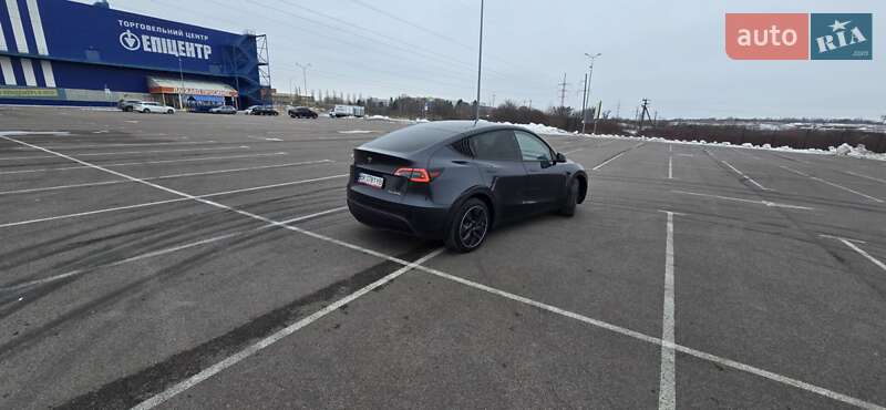 Позашляховик / Кросовер Tesla Model Y 2024 в Рівному