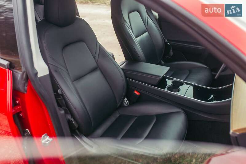 Внедорожник / Кроссовер Tesla Model Y 2020 в Умани