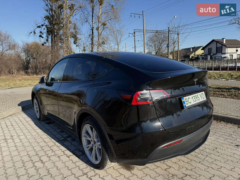 Позашляховик / Кросовер Tesla Model Y 2024 в Львові