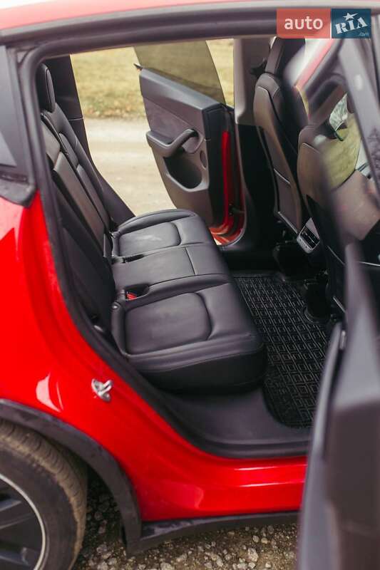 Внедорожник / Кроссовер Tesla Model Y 2020 в Умани