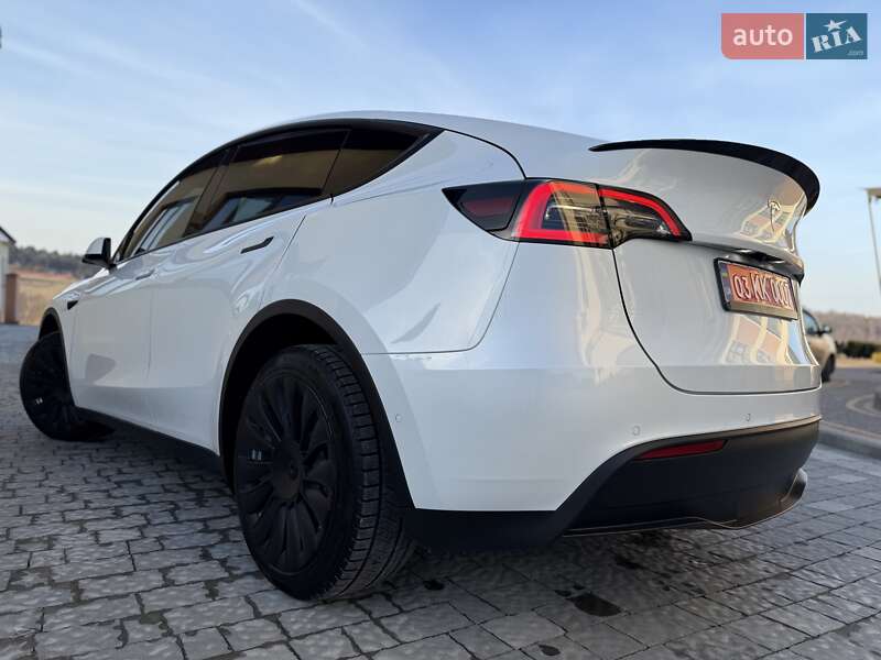 Позашляховик / Кросовер Tesla Model Y 2021 в Дрогобичі