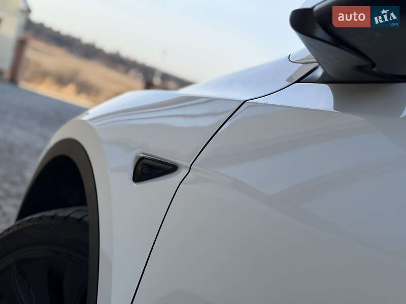 Позашляховик / Кросовер Tesla Model Y 2021 в Дрогобичі