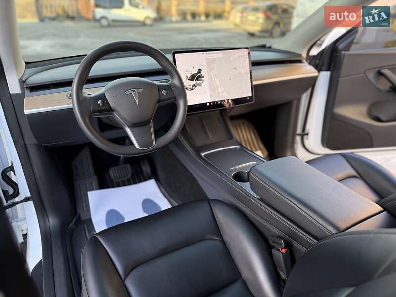 Позашляховик / Кросовер Tesla Model Y 2021 в Дрогобичі