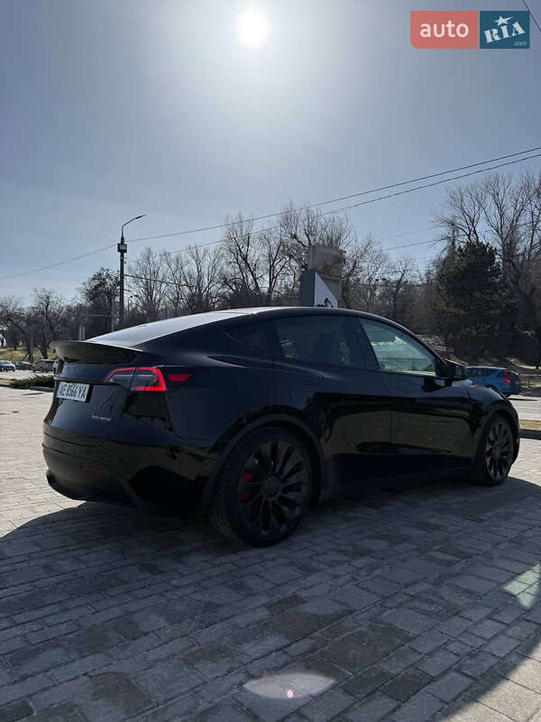 Позашляховик / Кросовер Tesla Model Y 2023 в Дніпрі