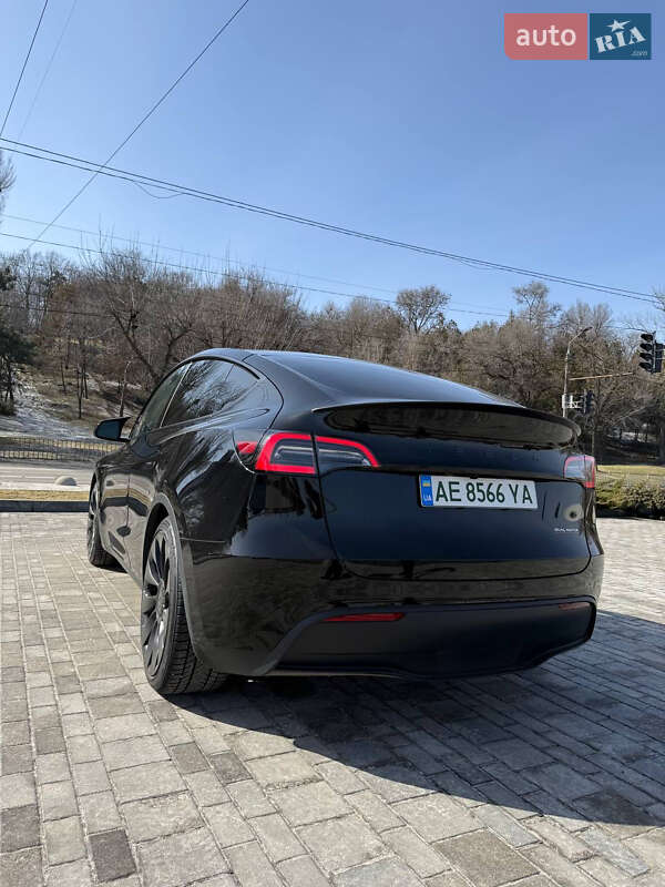 Позашляховик / Кросовер Tesla Model Y 2023 в Дніпрі