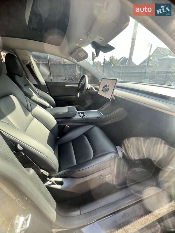 Позашляховик / Кросовер Tesla Model Y 2023 в Луцьку
