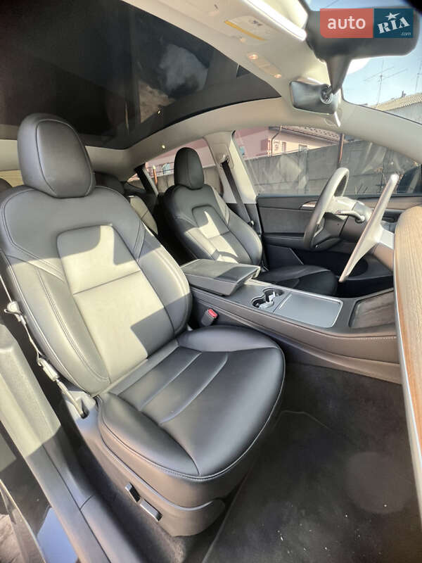 Позашляховик / Кросовер Tesla Model Y 2023 в Луцьку