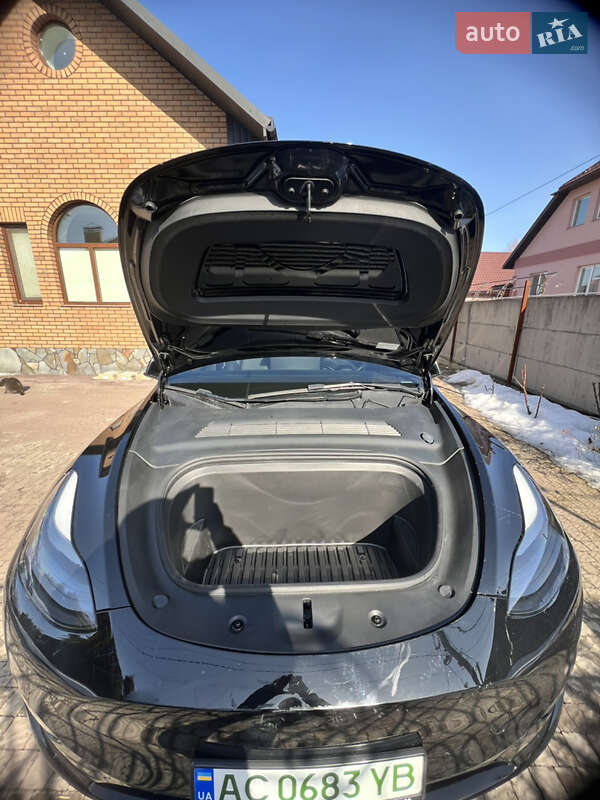 Позашляховик / Кросовер Tesla Model Y 2023 в Луцьку