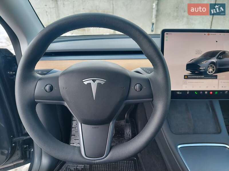 Позашляховик / Кросовер Tesla Model Y 2024 в Тернополі