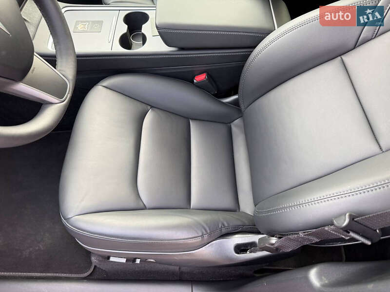 Позашляховик / Кросовер Tesla Model Y 2023 в Стрию