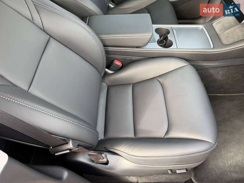 Позашляховик / Кросовер Tesla Model Y 2023 в Стрию