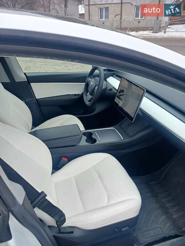 Позашляховик / Кросовер Tesla Model Y 2021 в Теребовлі