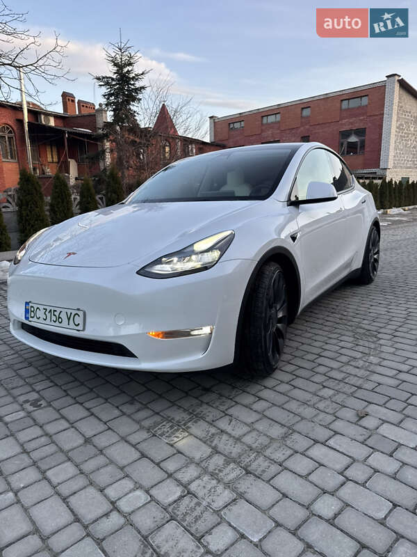 Позашляховик / Кросовер Tesla Model Y 2021 в Львові