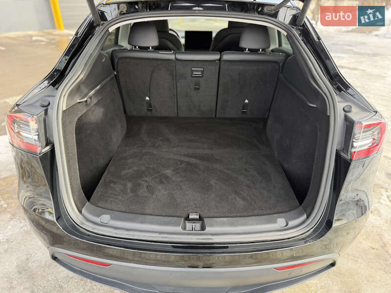 Позашляховик / Кросовер Tesla Model Y 2024 в Харкові