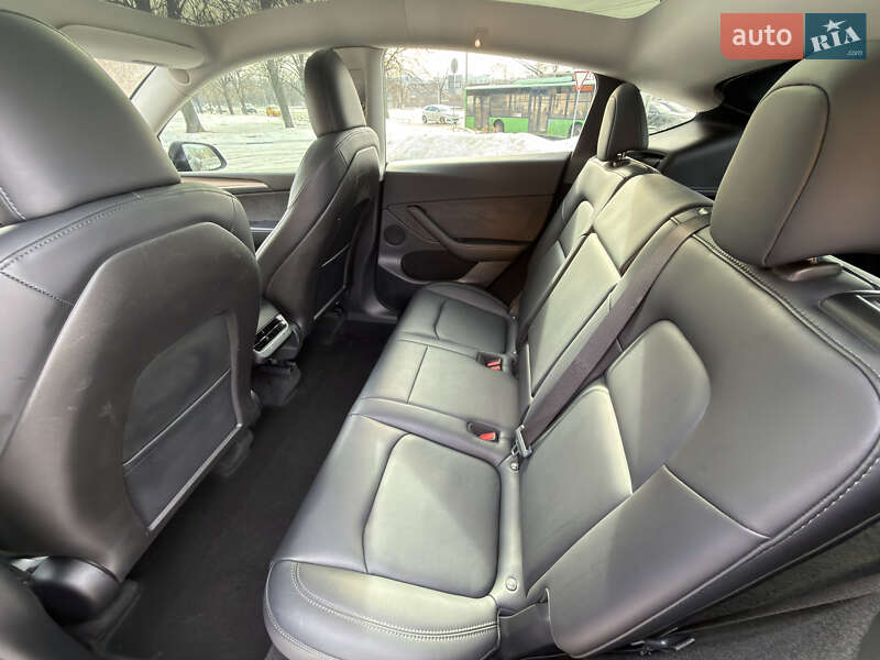 Позашляховик / Кросовер Tesla Model Y 2024 в Харкові