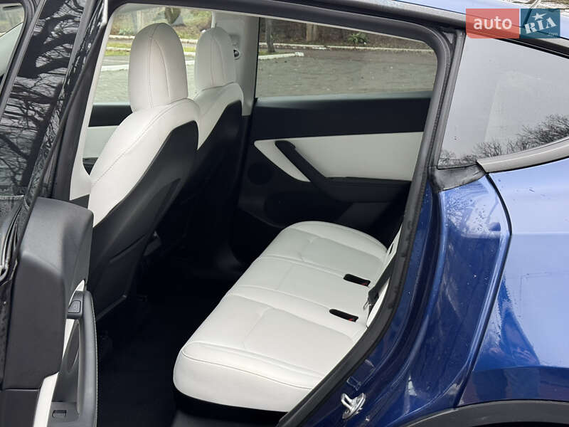 Внедорожник / Кроссовер Tesla Model Y 2022 в Дрогобыче