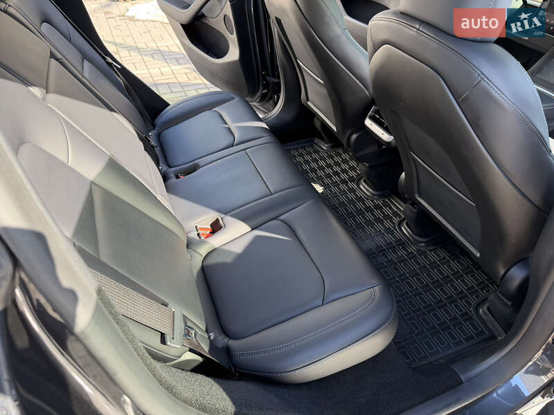Позашляховик / Кросовер Tesla Model Y 2024 в Черкасах