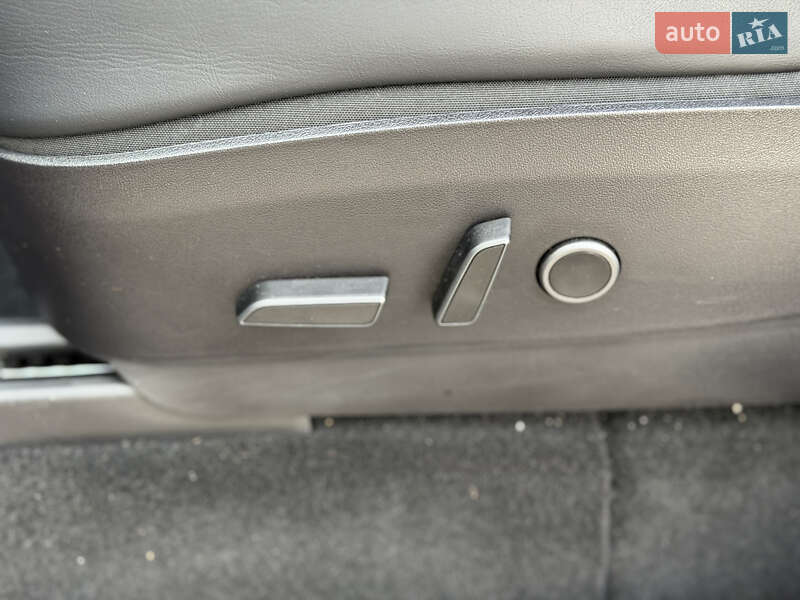 Позашляховик / Кросовер Tesla Model Y 2021 в Києві