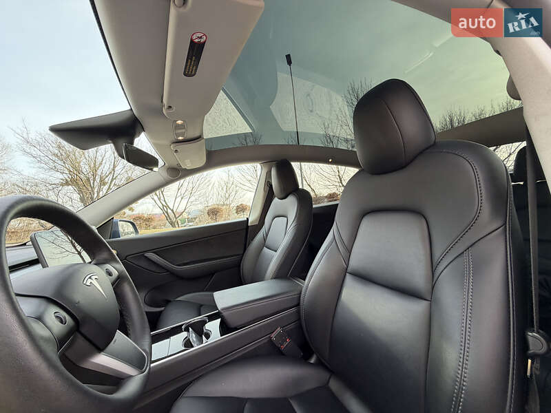 Позашляховик / Кросовер Tesla Model Y 2021 в Києві