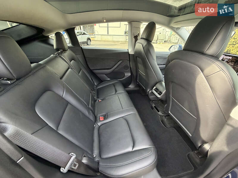 Позашляховик / Кросовер Tesla Model Y 2021 в Києві