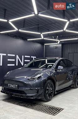 Внедорожник / Кроссовер Tesla Model Y 2022 в Киеве