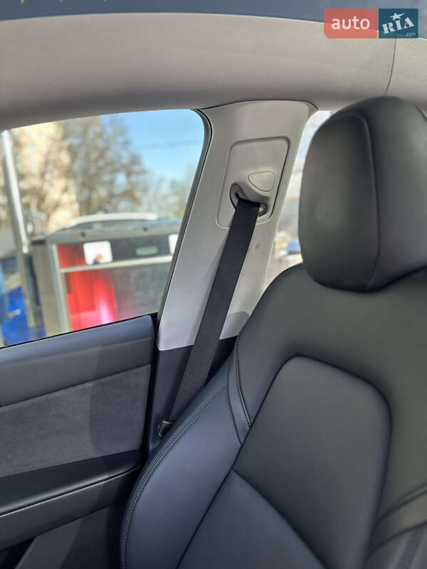 Позашляховик / Кросовер Tesla Model Y 2022 в Дніпрі фото 8 Позашляховик / Кросовер Tesla Model Y 2022 в Дніпрі
